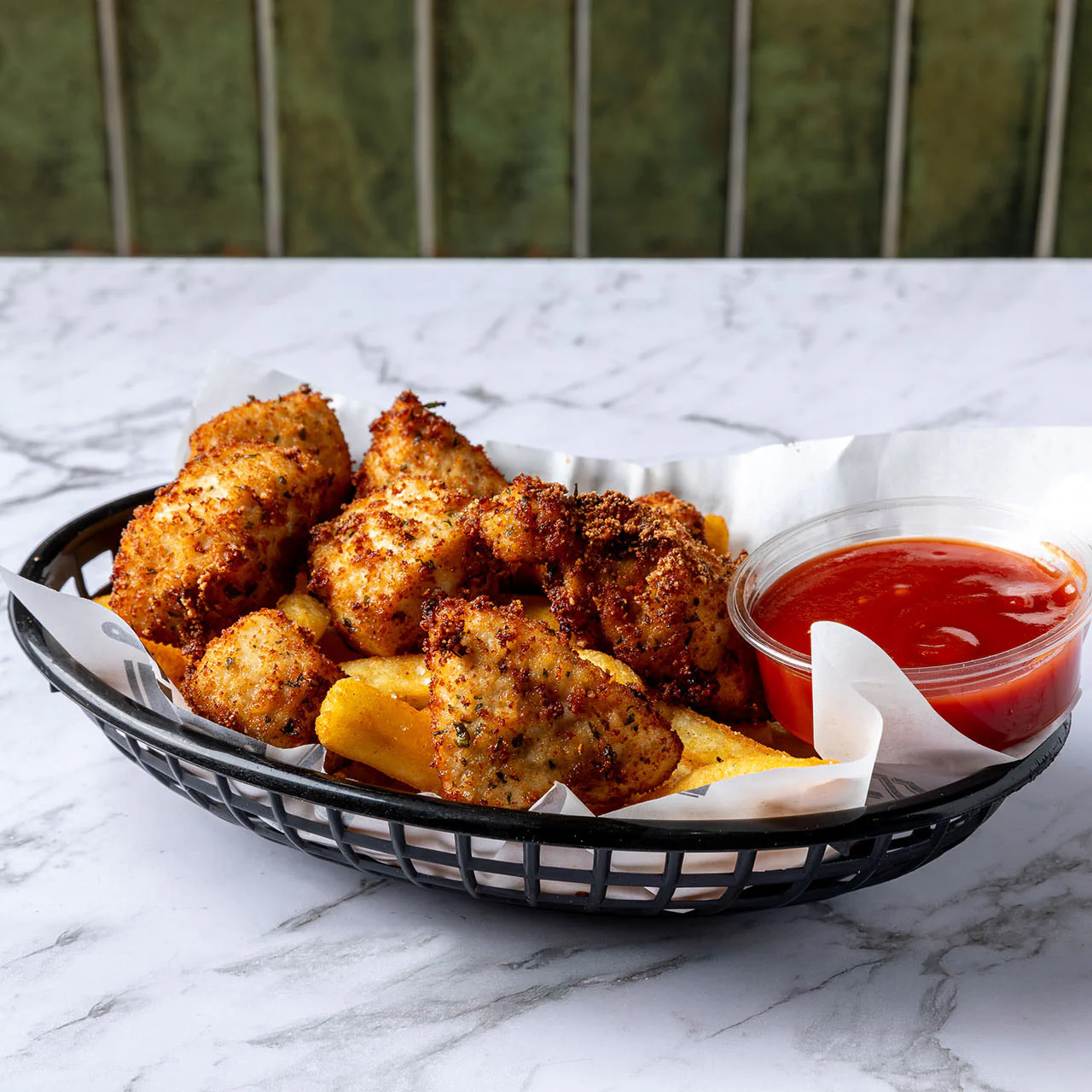 Chicken Nuggets & Chips - Image 3